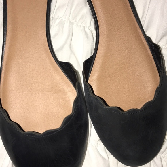 Crown Vintage Flats - Picture 2 of 5